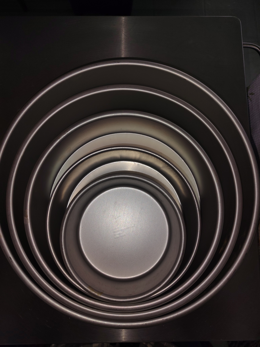 Wilton Nested Round Baking Pans Set in Metallic Silver
